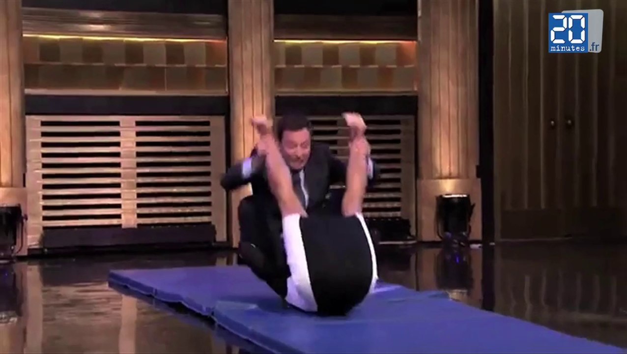 Halle Berry fait des galipettes avec Jimmy Fallon