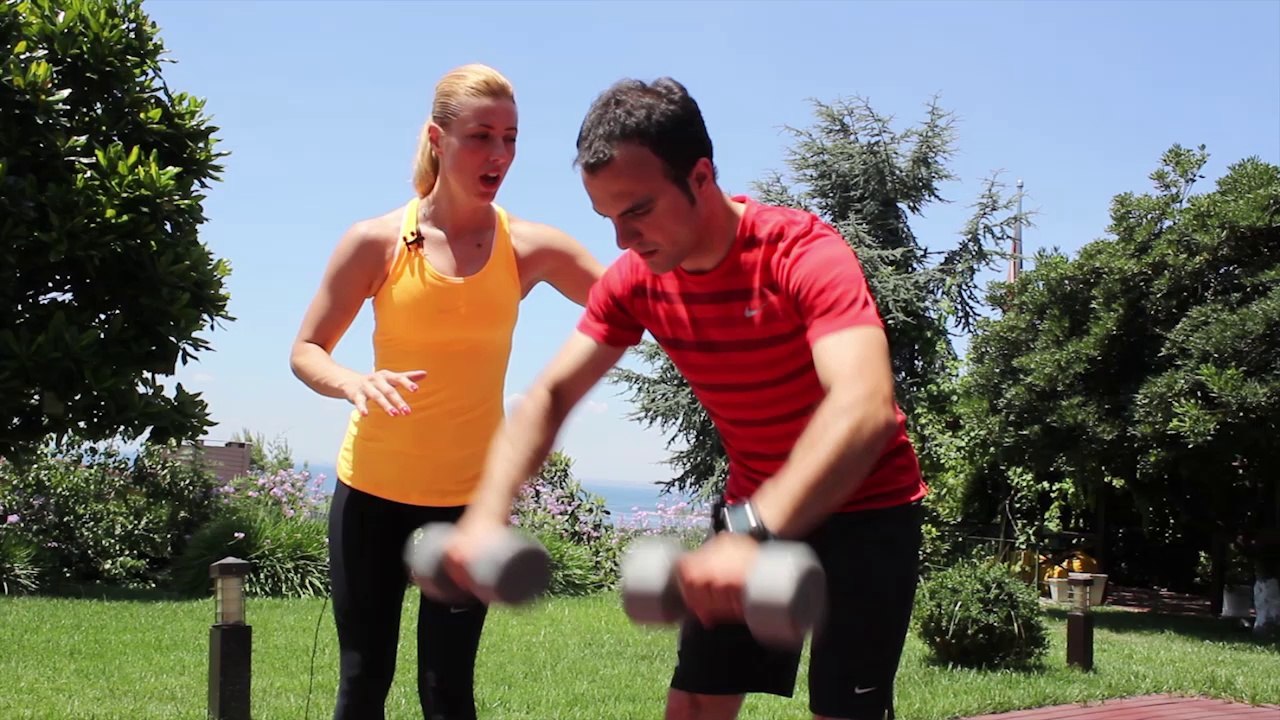 Sırt Kaslarını Çalıştırmak için 'Bentover Overhead Rear Deltoit' - Her Yerde Spor