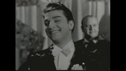 İlkay Armen - Bir Tatlı Tebessümün Bin Vuslata Bedel