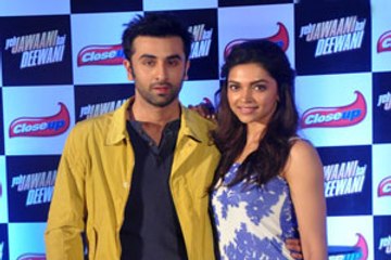 Deepika avoids sharing the same hotel with Ranbir?