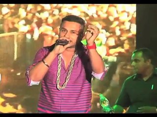 Sonakshi gets jazzy for Honey Singh