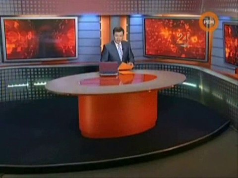 Окончание программы Выжить в мегаполисе , часы и начало новостей (РЕН-ТВ, 2008)
