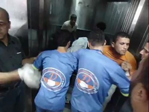 Gazze'deki saldırılar sonrası Şifa Hastanesi: 2 oğlunu şehid veren bir babanın feryatları