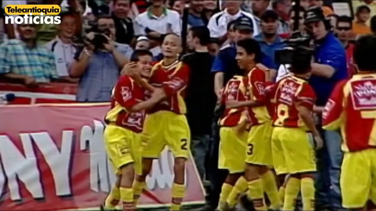 James Rodríguez aos 12 anos