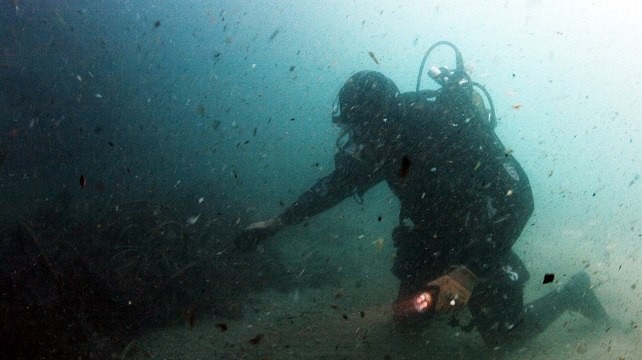 Le 18:18 : notre reportage-choc dans les eaux polluées des Calanques