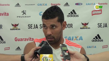 André Santos analisa posicionamento em novo esquema do Fla