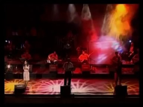 Grup Yorum - Gel ki Safaklar Tutussun