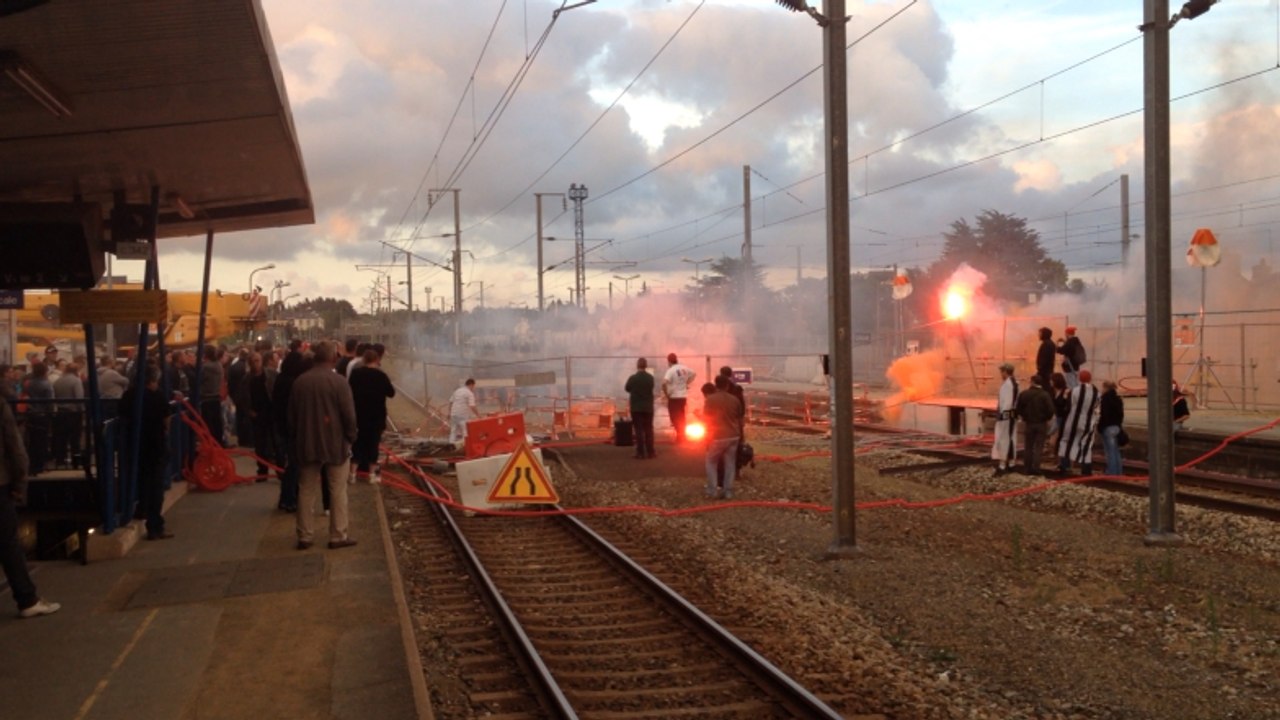 Les salariés de Tilly-Sabco bloquent la gare