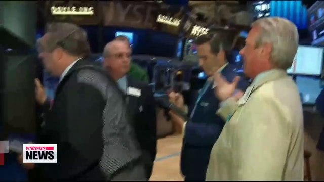 Global stock markets slip on Portugal bank crisis