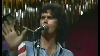 Three Dog Night- Old Fashioned Love Song ('75)