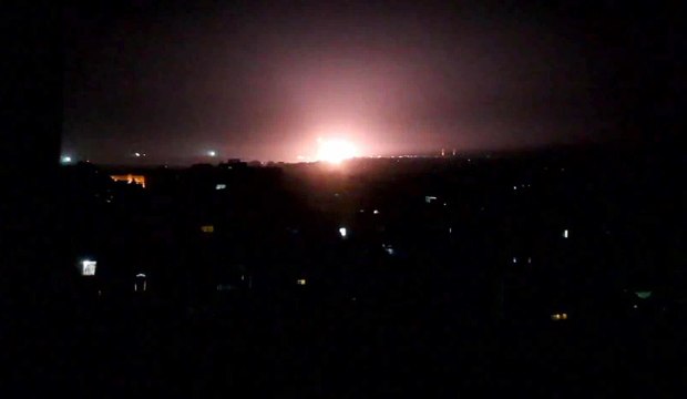 A Gaza, la nuit déchirée par les bombes israéliennes