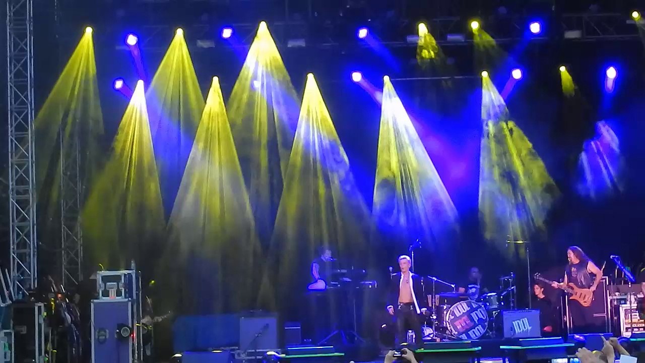 Billy Idol - Eyes Without a Face  - Dresden 03.07.2014  Junge Garde