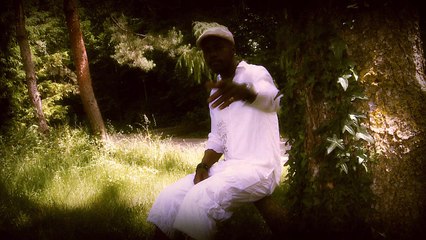 Tesfu Dela Sosa Feat Whilkins L'international Muito Longe (Clip Officiel)