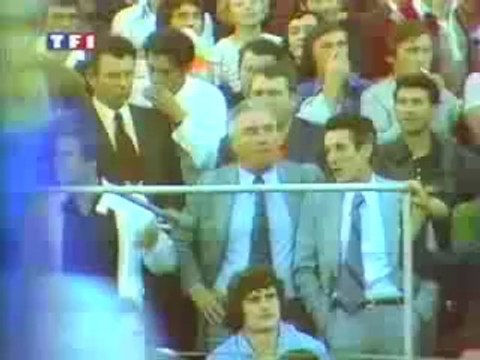 Thierry Rolland Coupe du monde 1978, l'arbitre accorde un pénalty à la Bulgarie