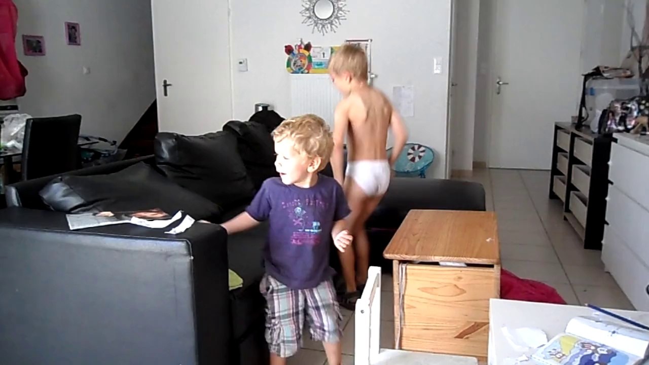 valentin et morrigan danse sur la techno