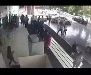 Lamborghini Gallardo éclatée par un valet de parking...