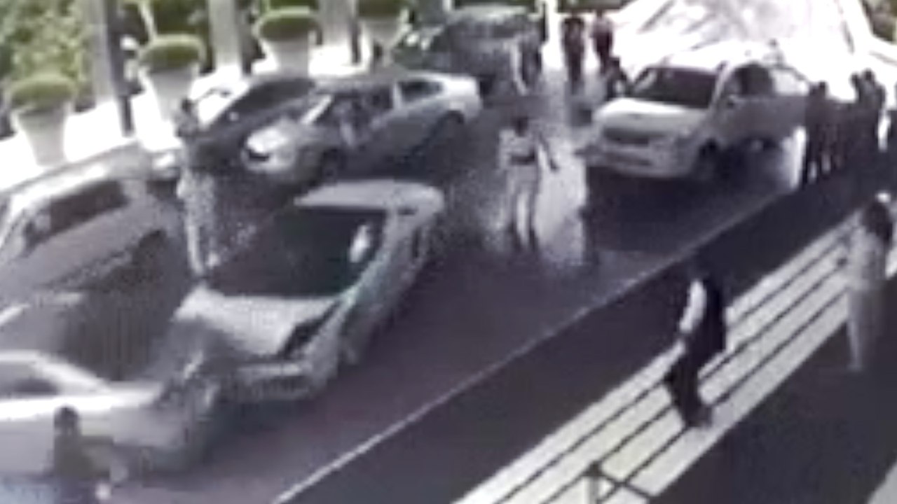 Valet Fail Demolishes $300k Lamborghini Gallardo