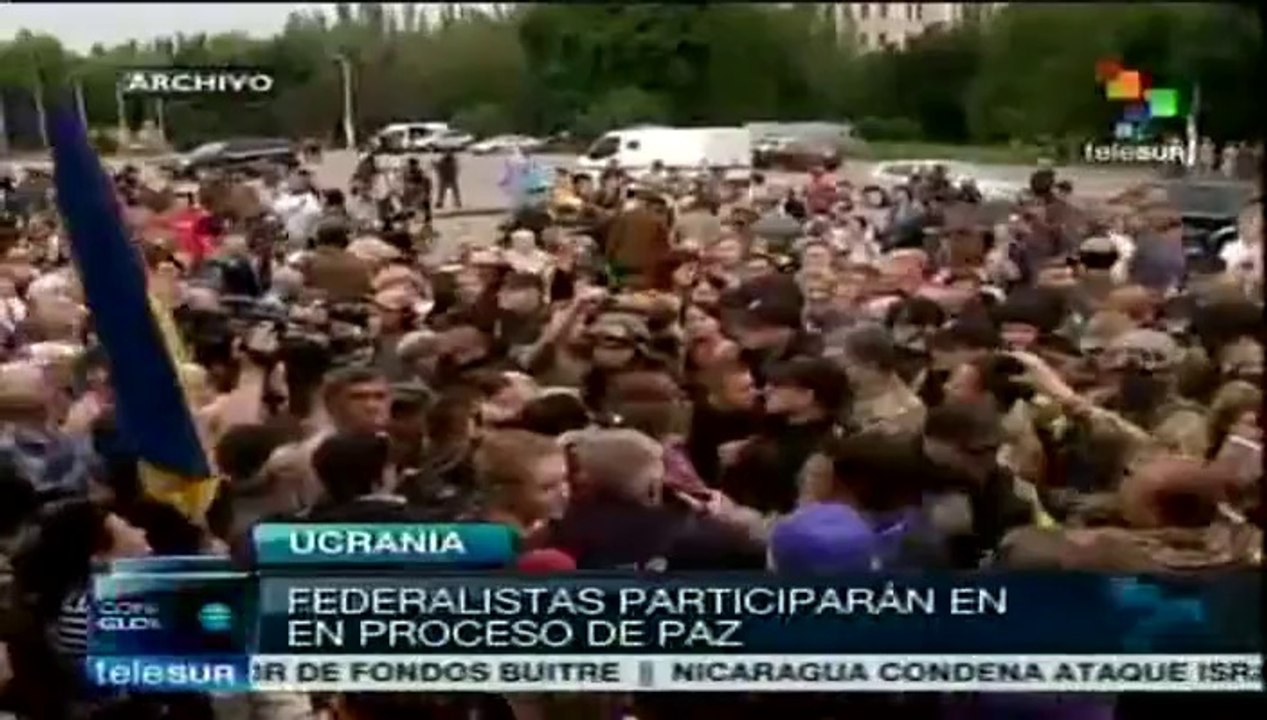 Poroshenko acepta teleconferencias para parlamentar con federalistas