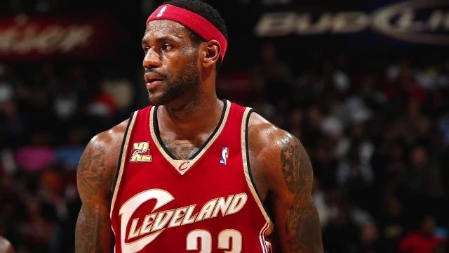 LeBron James Rejoins Cleveland Cavaliers and People React