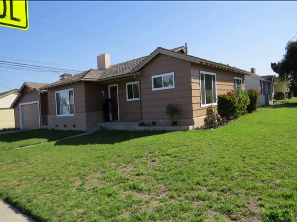 Oxnard FSBO  Oxnard Home For Sale with 4 Bedroom, 2 Full Baths, 1 Story app. 1830 Sqft.