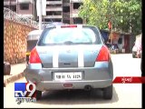 Rs. 8.75 Lakhs looted from car in broad daylight, Mumbai - Tv9 Gujarati