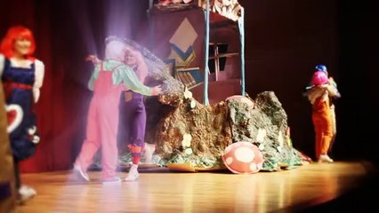 Erdem Bayazıt Kültür Merkezi