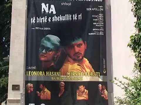 Ben Apolloni TEATRI I MITROVICES-VE NE SKENEN E TK DRAMEN NA TE BIRTE E SHEKULLIT TE RI