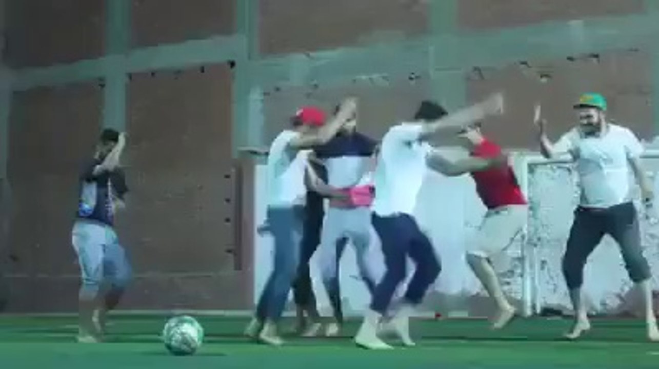 Funny Foorball Shoot