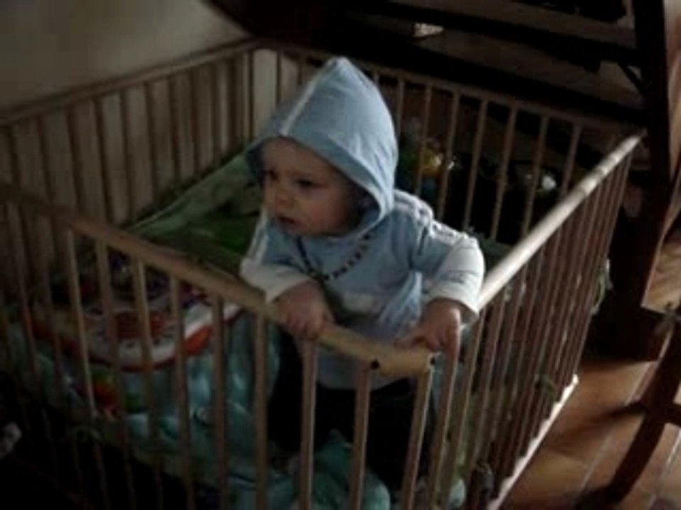 Quand Maxime voit Maëllis danser...