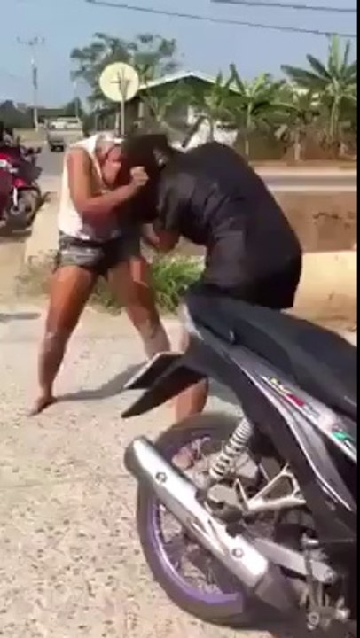 Thai Girl Fight