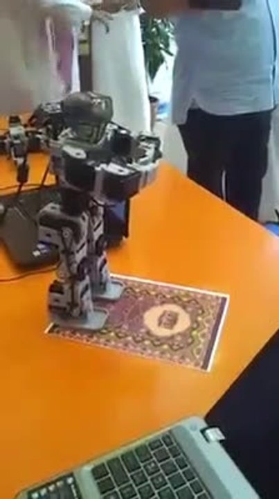 Interesting way to teach children to pray. . Must Watch