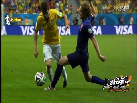 شاهد واحكم بنفسك ..ضربة جزاء غير محتسبة للبرازيل أمام هولندا
