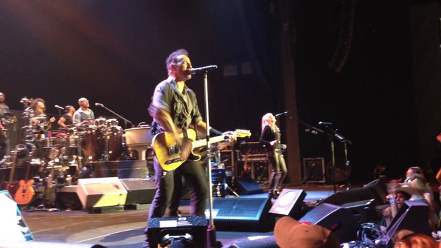 Bruce Springsteen & The E Street Band - Because the Night (Live in Houston - 2014) HQ