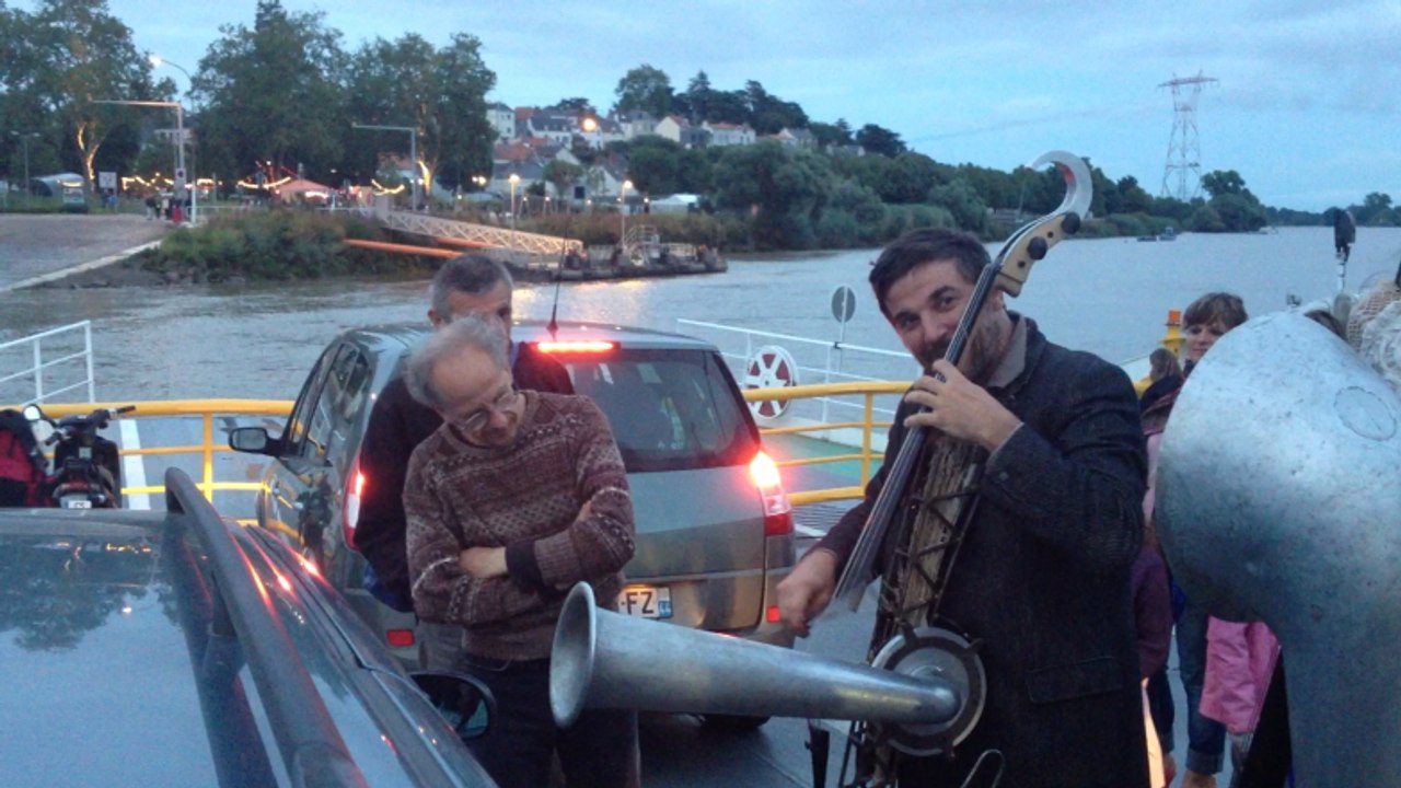 Le Bastringue