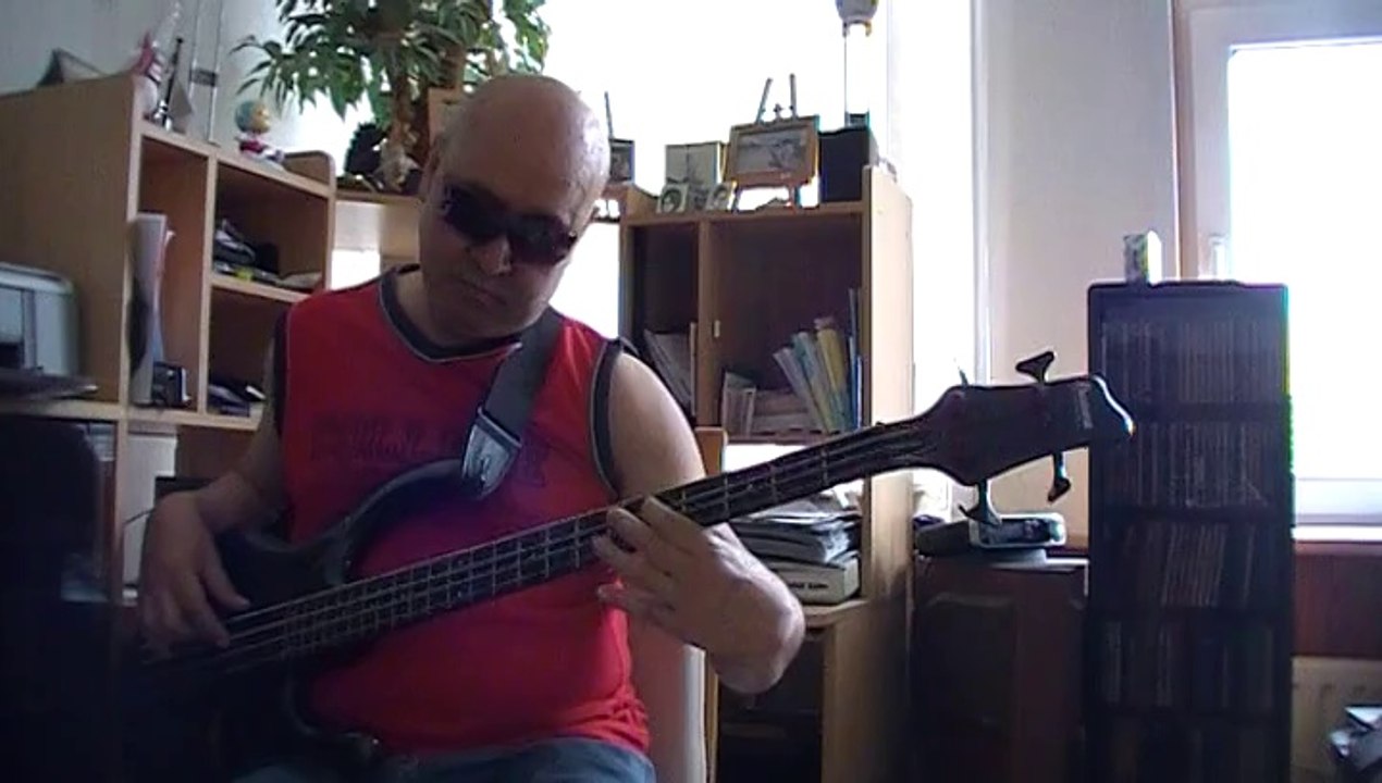 Blessed Assurance Gospel Reggae Bass cover Bob Roha
