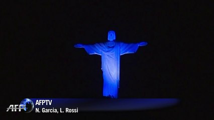 Cristo ganha as cores de Argentina e Alemanha