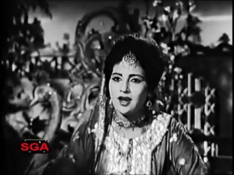 Tera mera pyar dekh ker sara zamana jelta hai jel jaaney do is dunya ko, pyar mei sub kuch chelta hai.. Razia , Nana and Ali Ijaz. Film Insaniyat 1967 Pakistani Urdu Hindi Songs