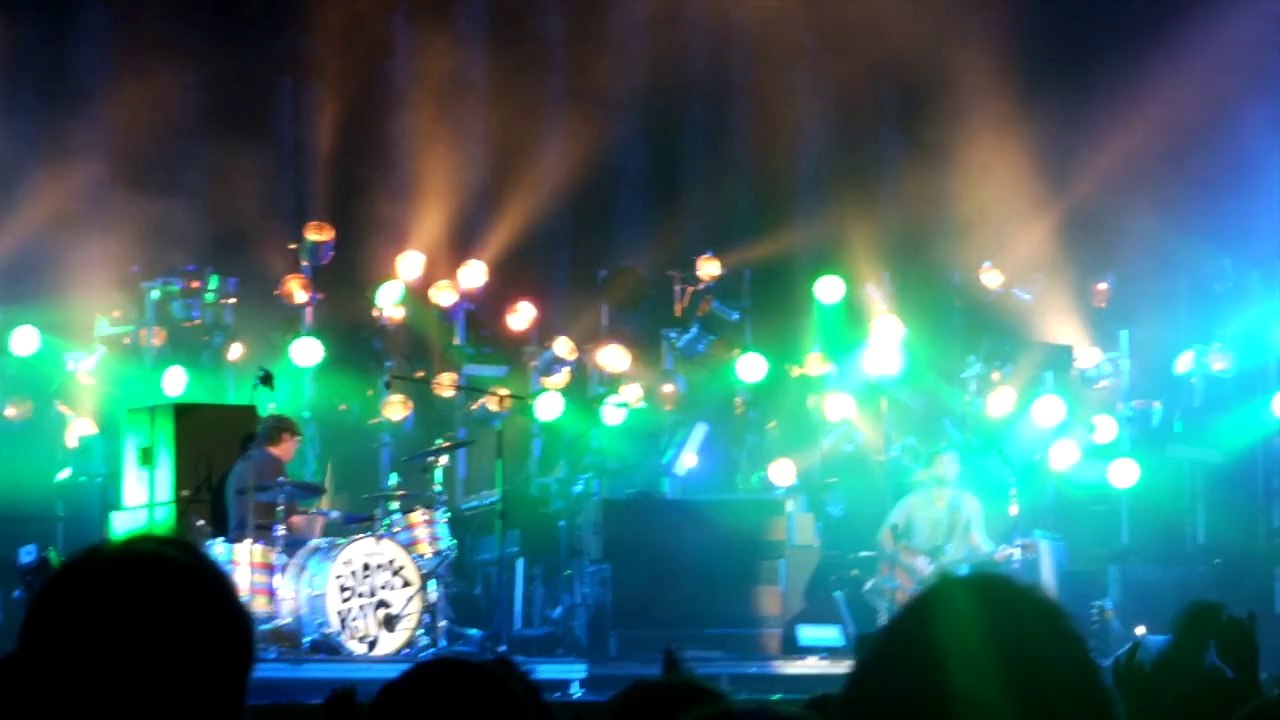 THE BLACK KEYS