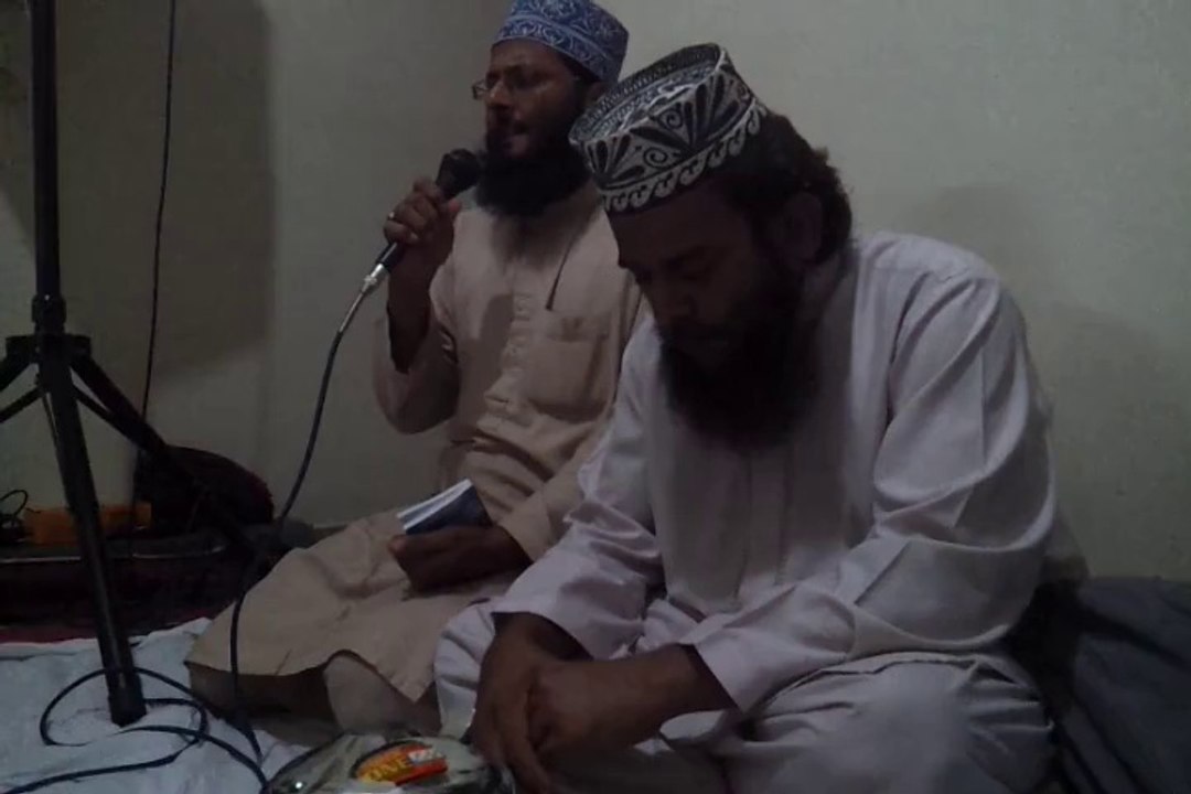 Munawar meri aankhon ko