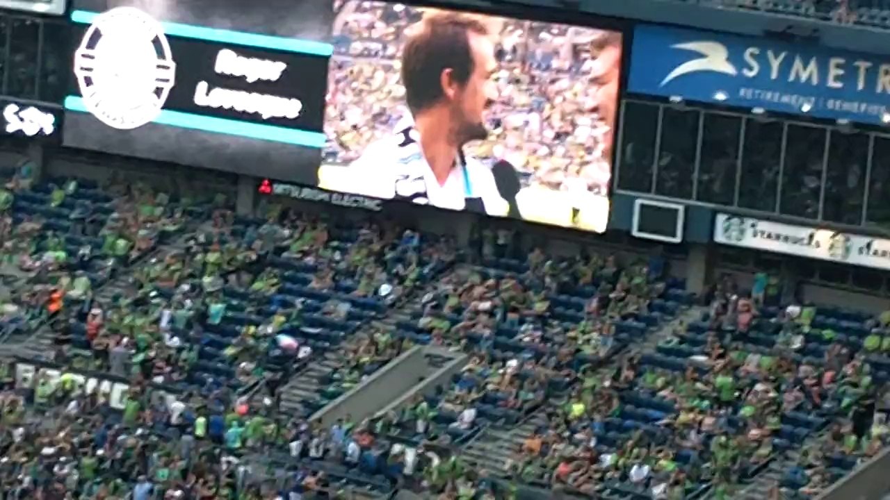 SEATTLE vs PORTLAND Roger Levesque