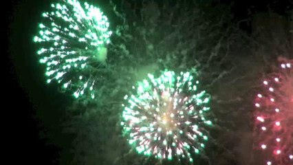 Feu d'artifice humide à Auxerre