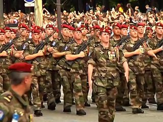 Франция отметила День взятия Бастилии парадом