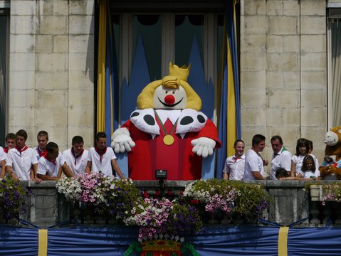 le réveil du Roi Léon aux Fêtes de Bayonne