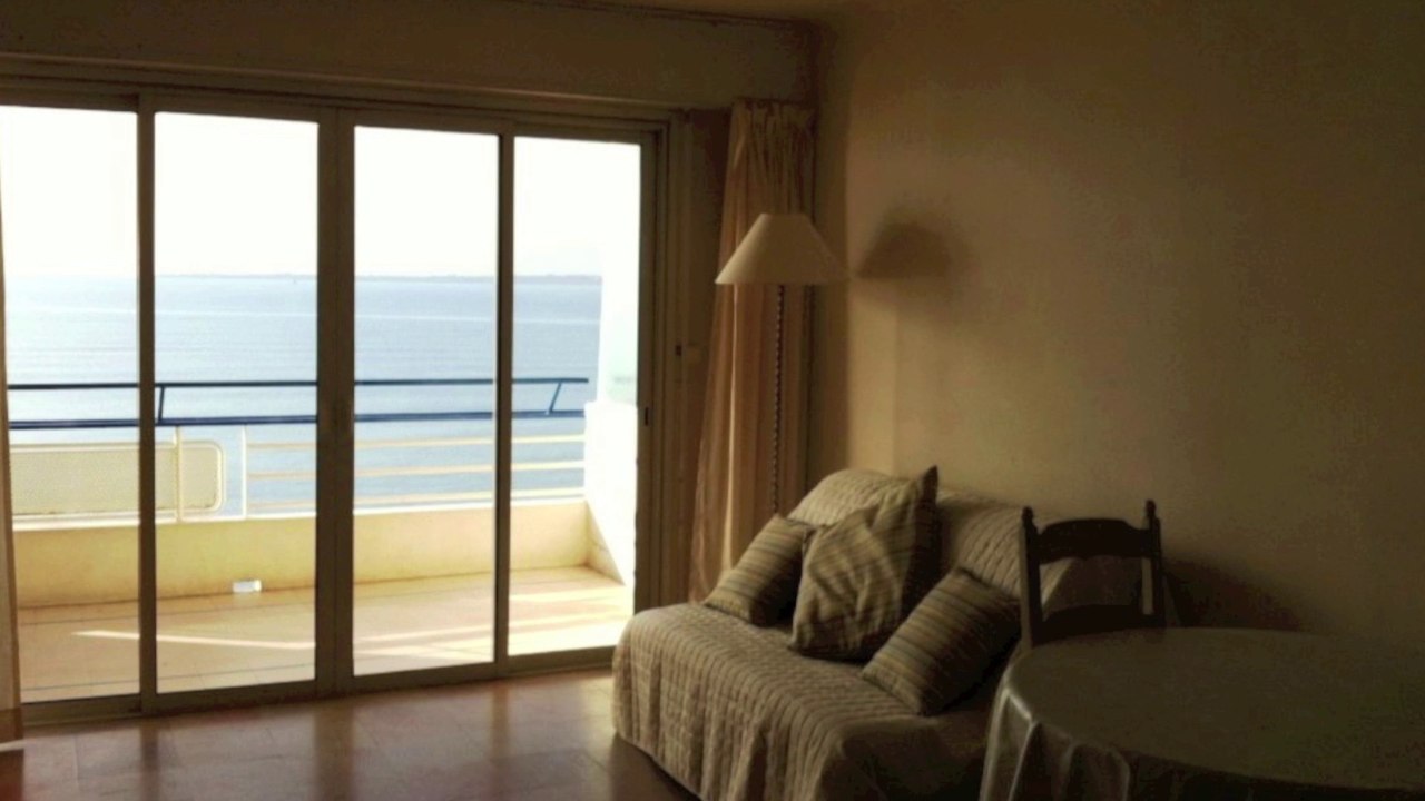 Location Vacances à Juan les Pins - Bord de Mer - 39 m² + terrasse 10 m²