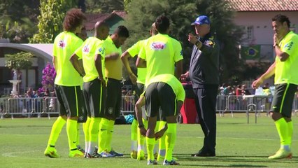 صحف برازيلية: اقالة مدرب منتخب البرازيل لويز فيليبي سكولاري