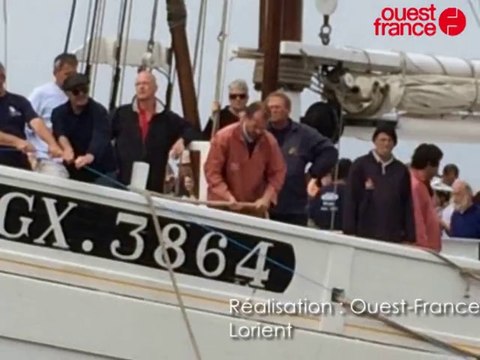 Arrivée du thonier Biche à Groix