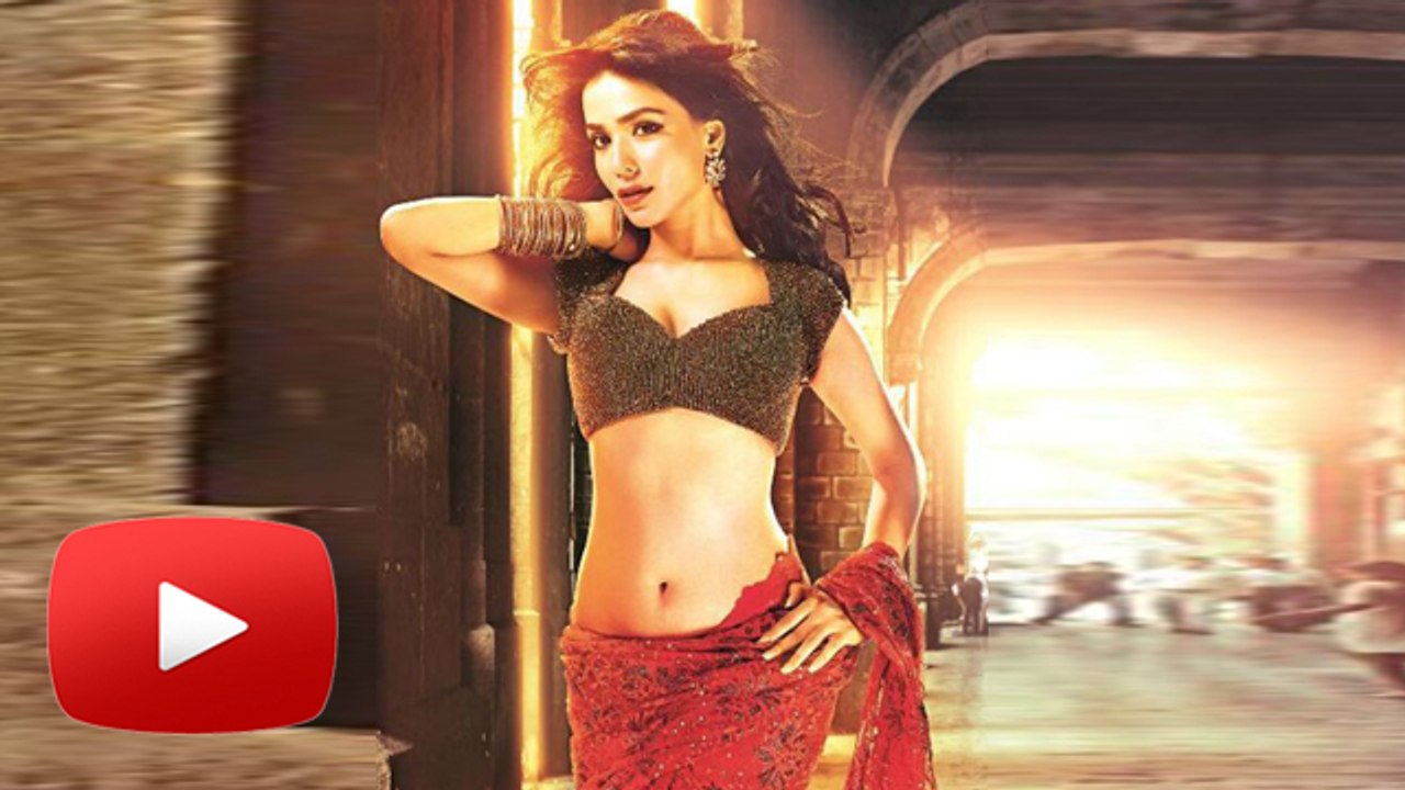 Raja Natwarlal | Humaima Malick's HOT Chikini Chameli Avatar
