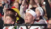 Les supporters allemands célèbrent la victoire en Coupe du Monde