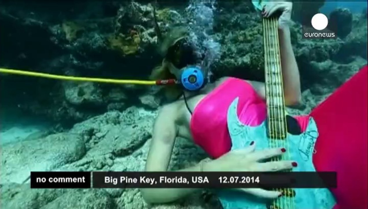 Les sirènes au concert sous-marin en Floride