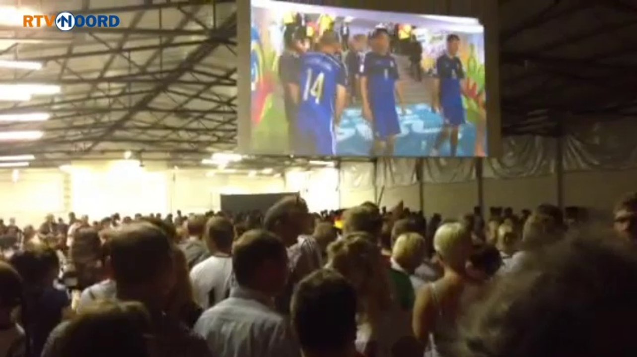 Duizenden kijken Duitsland-Argentinie in Weener - RTV Noord